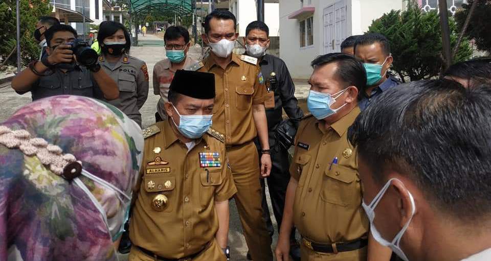 Gubernur Jambi Al Haris bersama Wako Sungai Penuh Akhmadi Zubir meninjau RS MHA Thalib Kerinci