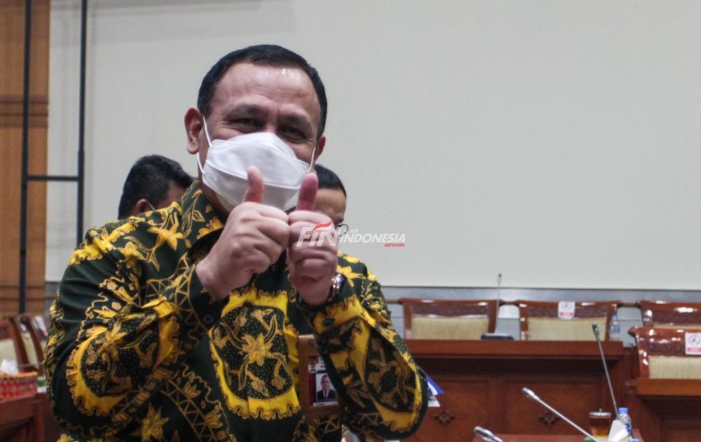 Ketua Komisi Pemberantasan Korupsi (KPK) Firli Bahuri saat mengikuti rapat dengar pendapat dengan Komisi III DPR RI di Kompleks Parlemen, Senayan, Jakarta, Kamis (3/6). 