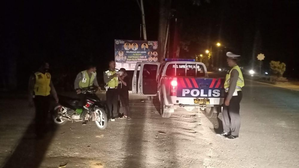 Satlantas Polres Sarolangun melakukan penertiban balap liar.