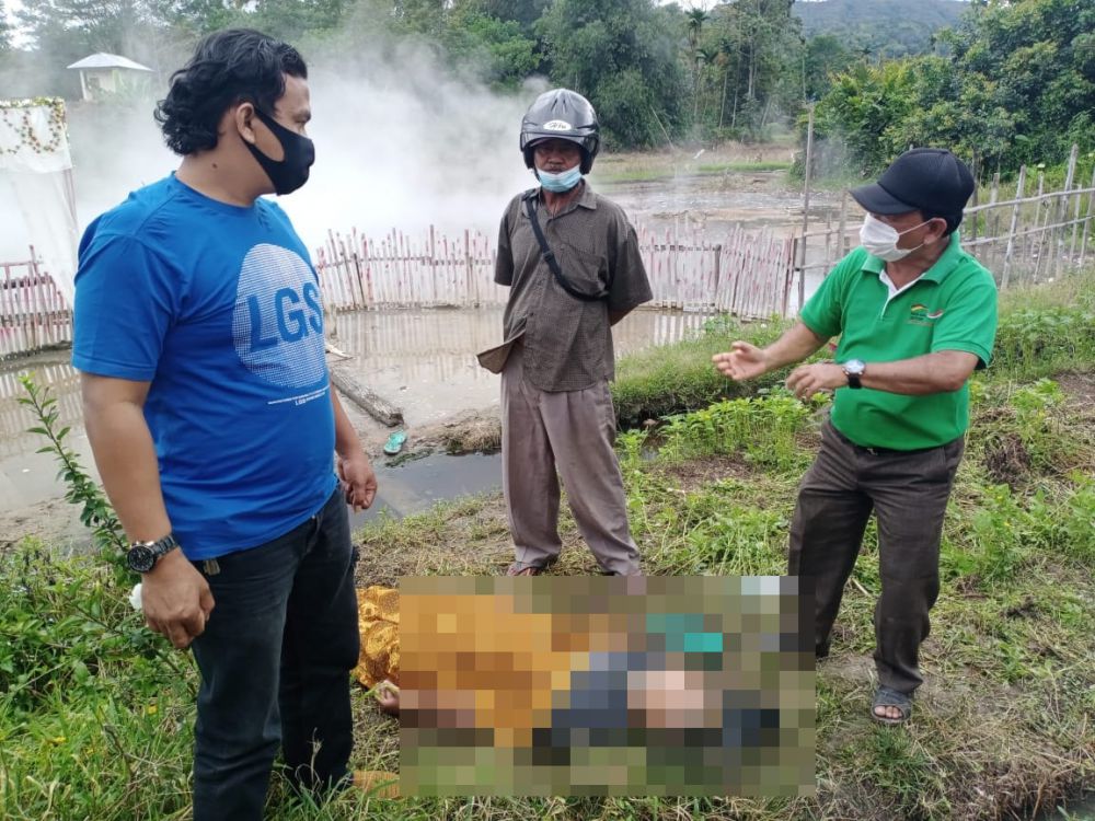 Desi Putra berusaha bunuh diri dengan cara melompat ke Air Panas Semurup, namun digagalkan oleh warga sekitar, sebagian tubuh pelaku terkelupas kena air panas