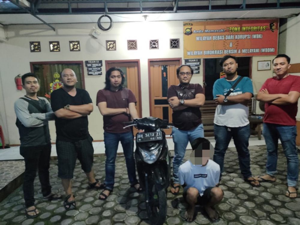 Seorang spesiasli curanmor yang sudah sering beraksi di Kota Jambi berhasil ditangkap Unit Reskrim Polsek Jelutung dan seorang lagi masih buron.