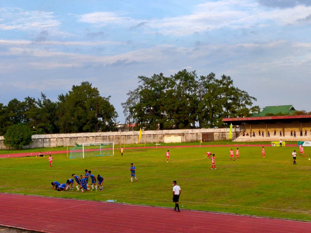 Selebrasi : Pemain PS Muaro Jambi merayakan gol perdana saat menghadapi PS Tanjabtim