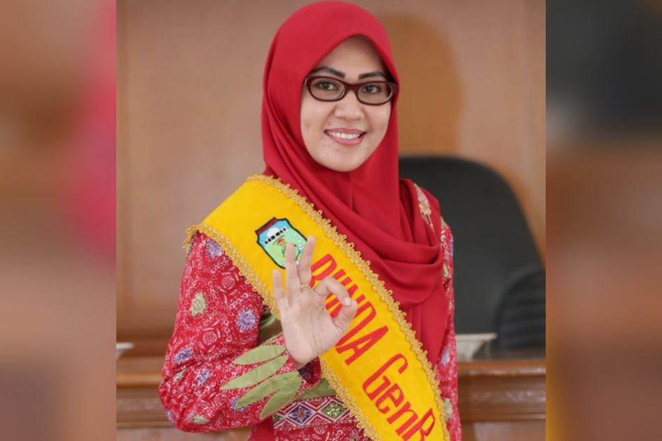 Hj. Saniatul Lativa,SE, MM.