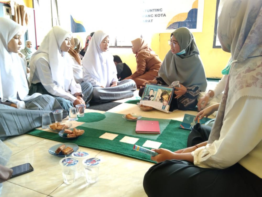 Wiji Lestari mengikuti kegiatan yang dilaksanakan oleh GenRe di Tanjab Barat belum lama ini. 
