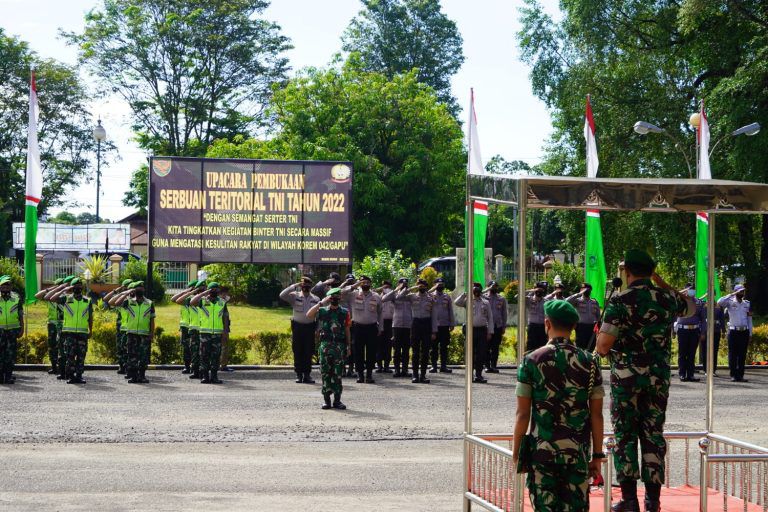 APEL : Pembukaan Serbuan TMMD Wilayah Kodim 0416/Bungo Tebo Oleh Danrem 042/Gapu Brirgien Supriono
