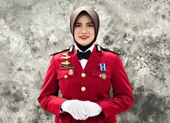 TUGAS GANDA: Kompol Drh Fitri Patmawati, Kaur Doksik Biddokkes Polda Jambi yang juga berprofesi sebagai dokter hewan.