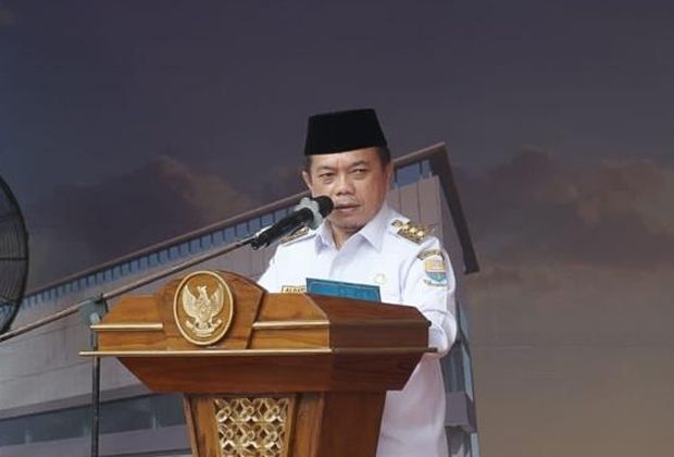 BERI SAMBUTAN: Gubernur Jambi Dr.H.Al Haris, S.Sos,M.H saat acara Ground Breaking Pembangunan Gedung di Unja.