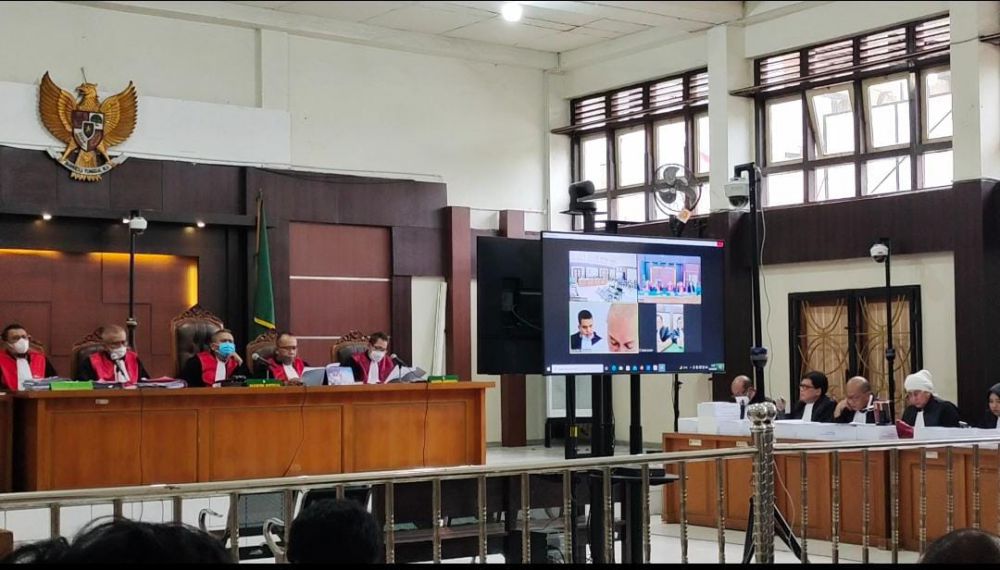 Alex Noerdin menyampaikan pledoi dalam sidang yang digelar di Pengadilan Tipikor PN Palembang, Kamis (2/6) sore.