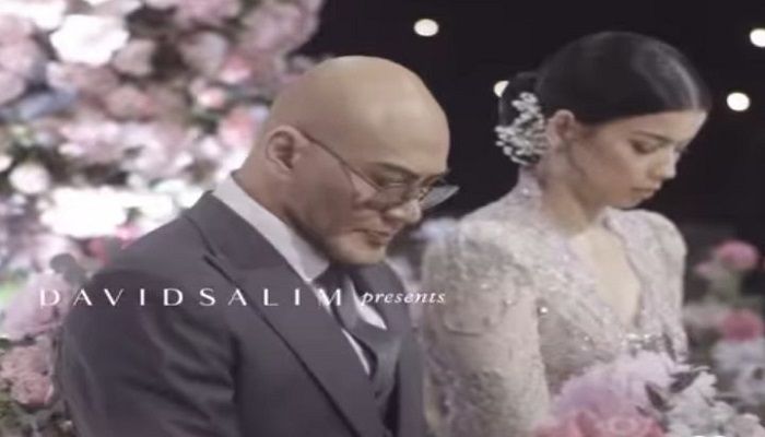 Deddy Corbuzier secara resmi telah menikah dengan Sabrina Chairunnisa pada Senin, 6 Juni 2022.