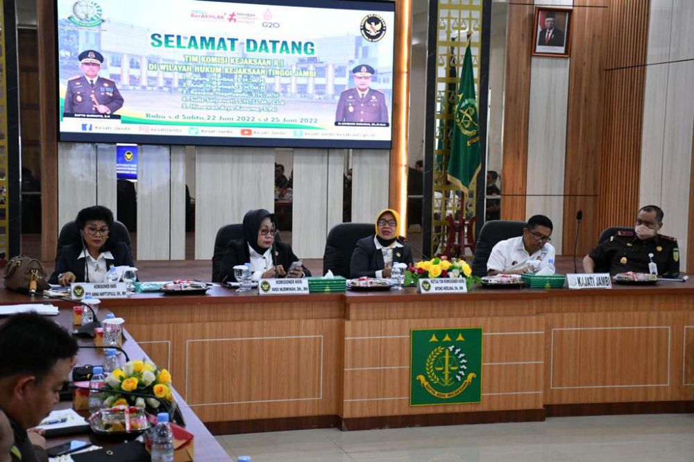 Kejaksaan Tinggi Jambi Disambangi Komisi Kejaksaan RI

