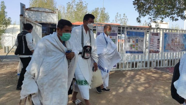 Rombongan Pertama Jemaah Haji Indonesia Tiba di Arafah, Talbiyah Menggema Haji 2022.