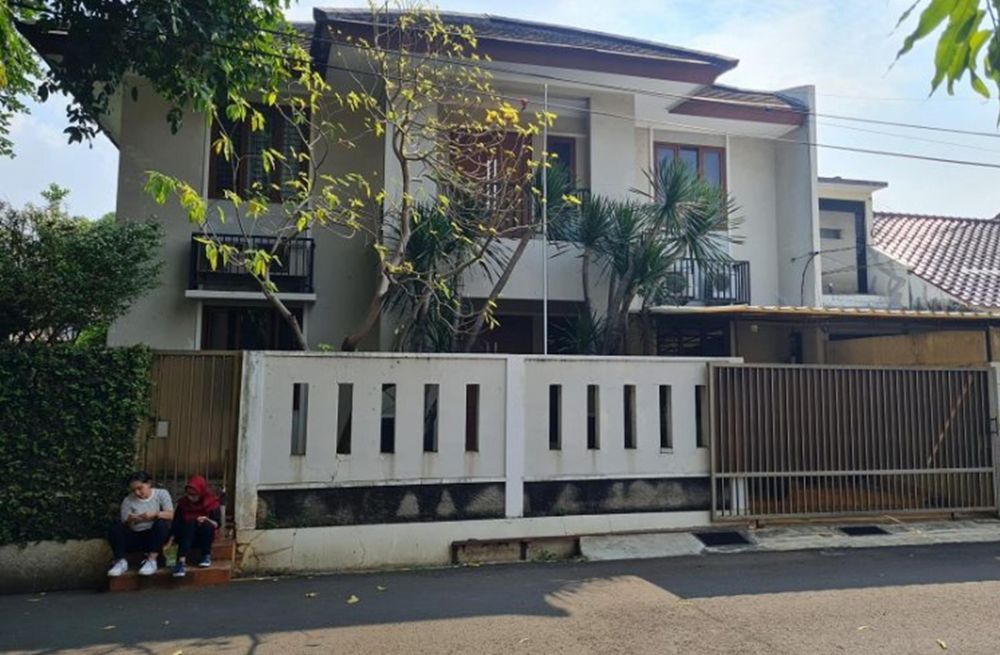 Rumah dinas Kadiv Propam di bilangan Jakarta Selatan. Di sinilah peristiwa baku tembak Brigadir J dan Bharada E, yang berujung tewasnya Brimob asal Jambi itu.