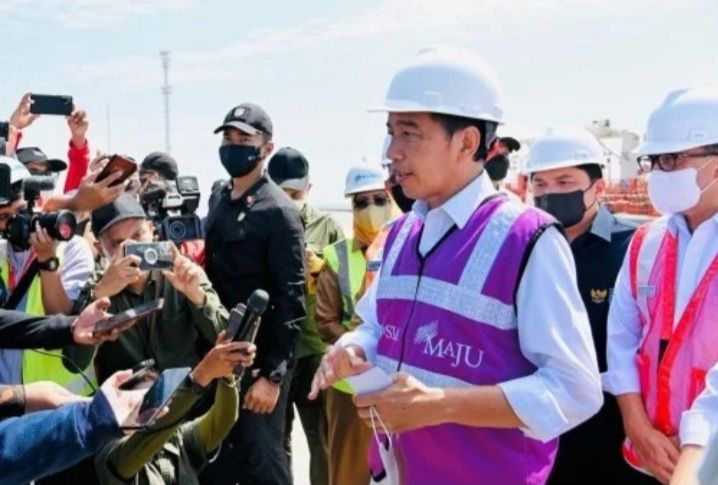Presiden Jokowi saat berada di Kabupaten Mempawah, Kalimantan Barat, Selasa, 9 Agustus 2022.