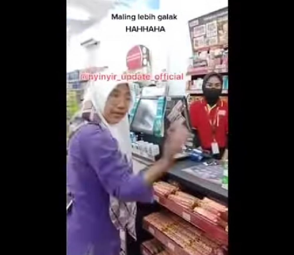 Viral Seorang Emak-emak Terciduk Mencuri di Alfamart.