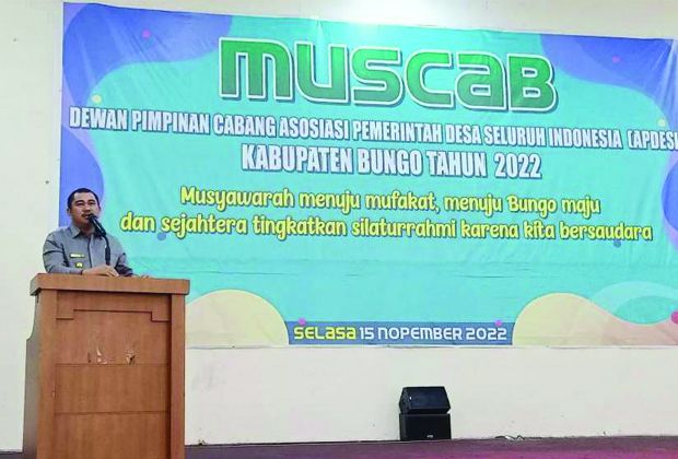 EMBUKAAN: Bupati Bungo, H. Mashuri membuka Muscab APDESI untuk pemilihan ketua Forum Komunikasi Rio se kabupaten Bungo.