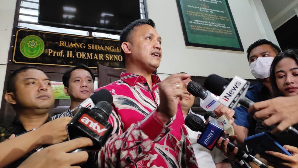 Kuasa Hukum Richard Eliezer, Ronny Talapessy beberkan fakta baru kepada media terkait Pembunuhan berencana yang melibatkan kliennya.