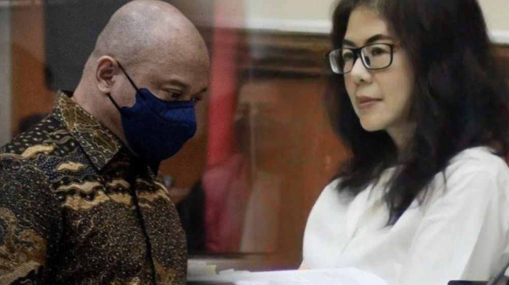 Linda Puji Astuti alias Anita bersama Irjen Teddy Minahasa Putra.