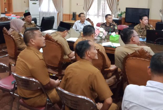 RAKOR : Wakil Bupati saat melaksanakan Rakor pengendalian inflasi daerah dengan Mendgari.
