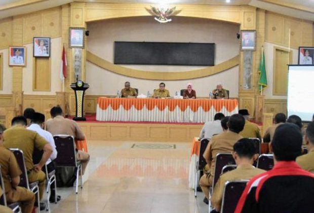 RAPAT MTQ: Suasana Rapat persiapan MTQ Tingkat Provinsi Jambi bersama seluruh OPD, di ruang Pola Kantor Bupati Sarolangun.