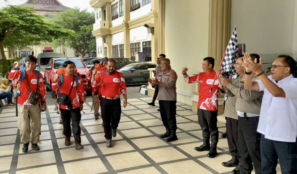 Kapolda Jambi lepas Rombongan Ekspedisi Merah Putih Atap Sumatera