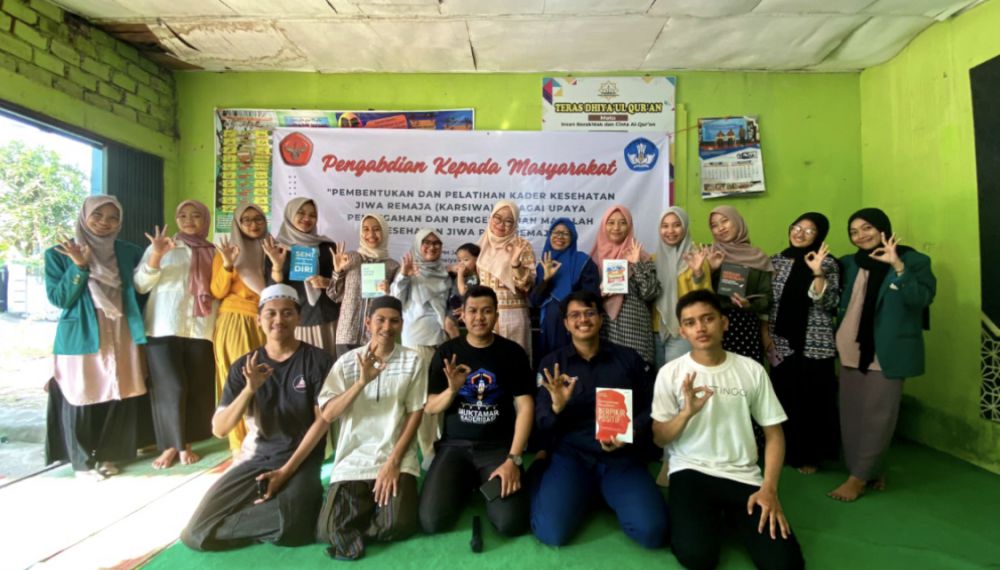 Tim Pengabdian kepada Masyarakat, Dosen Keperawatan FKIK Universitas Jambi membentuk dan berikan pelatihan kepada Kader Kesehatan jiwa Remaja (KARSIWA)