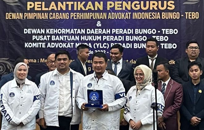 Ketua Komite Advokat Muda Peradi Bungo-Tebo, Zasramansyah resmi dilantik
