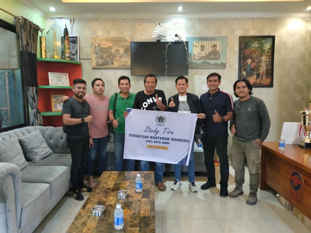 Study Tiru ke Provinsi Jawa Barat, Pengurus PWI Kota Jambi Periode 2023-2026 Disambut Pemilik Pabrik Ebod Jaya