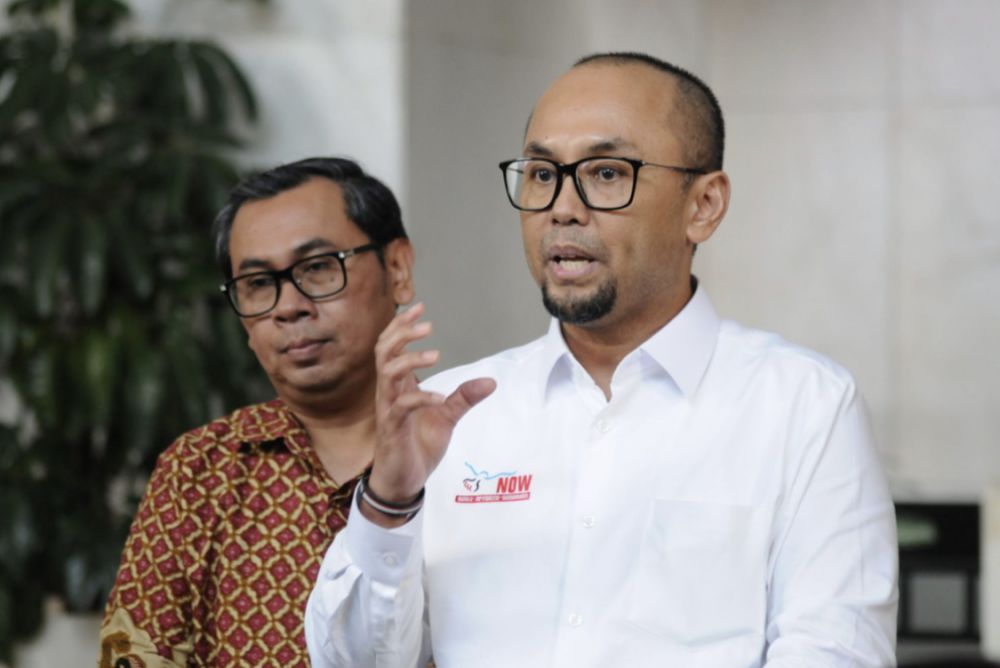 Kepala PPATK, Ivan Yustiavandana (Baju putih)
