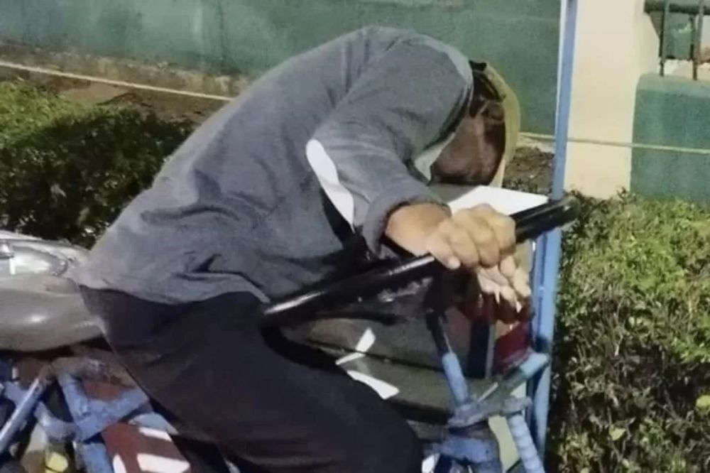 Penjual es kemong meninggal dunia di atas gerobaknya cr: