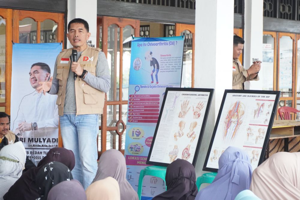 Dr.dr. Deri Mulyadi, S.H.,M.H.Kes.,M.Kes.,Sp.O.T.(K) Hip and Knee