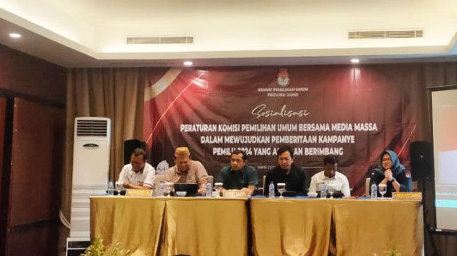 Komisi Pemilihan Umum (KPU) Provinsi Jambi menggelar sosialisasi bersama media massa di Hotel Aston, Kota Jambi. 

