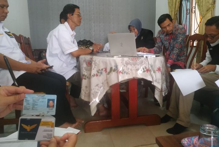 Komisi Pemilihan Umum (KPU) Provinsi Jambi melakukan verifikasi faktual terhadap pengurus partai Garuda. Tidak serahkan LADK, sebanyak 6 partai politik di Provinsi Jambi dibatalkan jadi peserta Pemilu 2024.