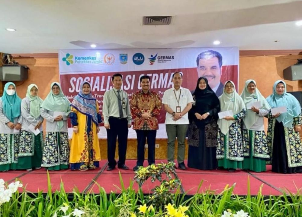 Anggota Komisi IX DPR RI Dr. Ir. H. A.R. Sutan Adil Hendra, MM menjadi narasumber dalam acara sosialisasi Germas di Grand Hotel, Kota Jambi.