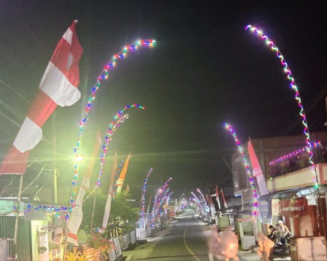 Semarak Ramadan di Desa Sebukar Kerinci, Sepanjang Jalang Pasang Lampu Hias Warna-Warni