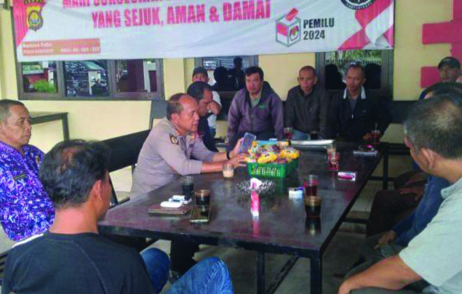 Pengurus Ojek Pangkalan saat bertemu dengan Kapolsek Sungai Penuh.