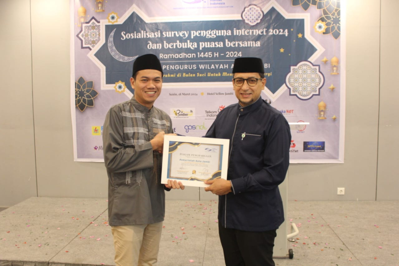 Mitra Strategis, Pemkot Jambi Diganjar 2 Penghargaan APJII