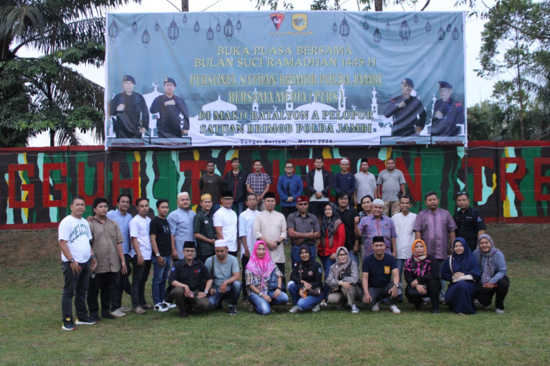 Brimob Polda Jambi Buka Puasa Bersama Wartawan, Ini Pesan Dansat Nadi Chaidir