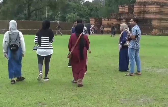 Suasana di Kawasan Cagar Budaya Nasional (KCBN) Muaro Jambi.