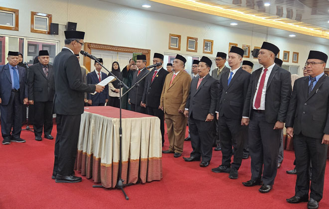 Kementerian Agama Provinsi Jambi, Zoztafia Melantik 13 Pejabat Administrasi dan Fungsional di Aula Kantornya.