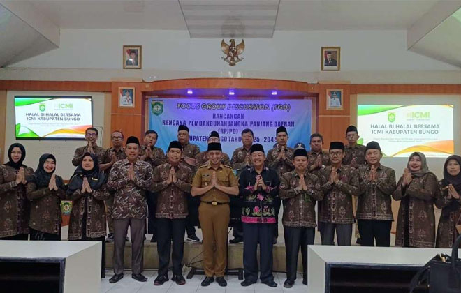 ICMI Orda Bungo menggelar halal bihalal dengan pemerintah kabupaten Bungo dalam rangka Hari Raya Idul Fitri.