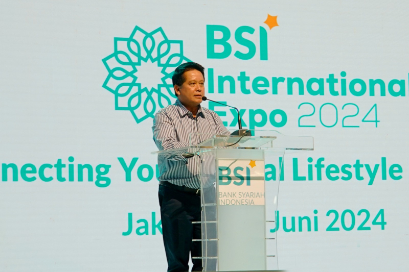 Direktur Utama BSI Hery Gunardi saat penutupan BSI International Expo 2024 di JCC Senayan Jakarta, Minggu (23/06).