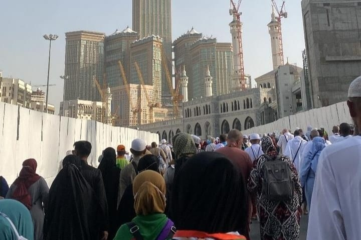  Jamaah Haji Jambi melakukan Ibadah umrah sunnah secara mandiri Setelah menyelesaikan seluruh kewajiban ibadah haji. 