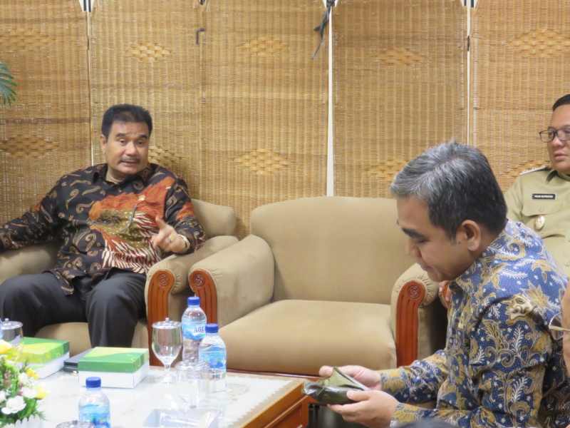 Ketua DPD Partai Gerindra Provinsi Jambi Dr. Ir. H. A.R. Sutan Adil Hendra, MM usai mengikuti sebuah acara beberapa waktu lalu.