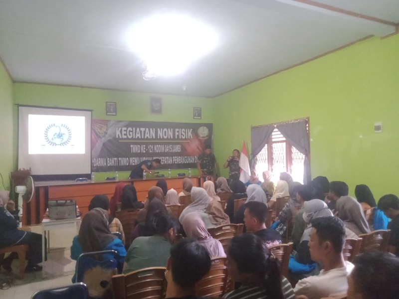 Sasaran Fisik Satgas TMMD 121 Kodim 0415/Jambi Laksanakan Penyuluhan Kesehatan di Desa Sukamaju