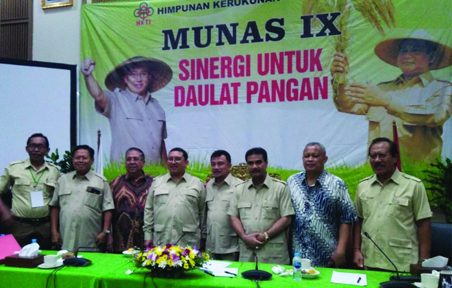 Ketua DPD HKTI Provinsi Jambi Dr. Ir. H. A.R. Sutan Adil Hendra, MM meneghadiri sebuah acara Munas HKTI beberapa waktu lalu.