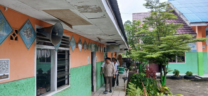 KFA Turun Tinjau Kondisi Sarpras SDN 96 Kota Baru yang Rusak, Dorong PUPR Lakukan Penanganan Darurat
