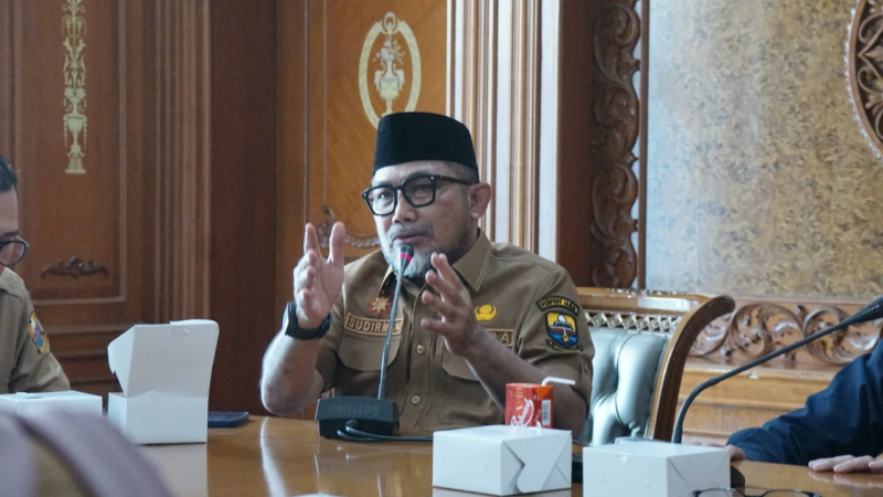 Perkuat Sinergitas Statistik Berkualitas, Diskominfo dan Bappeda Tanda Tangani Komitmen Bersama BPS Provinsi Jambi