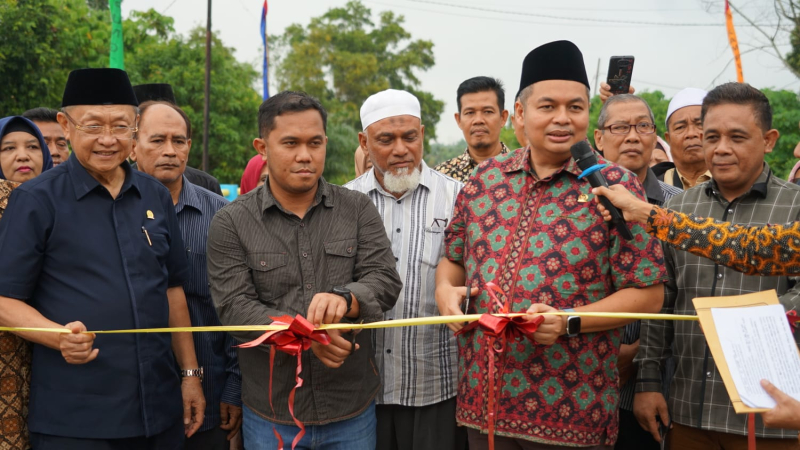 Kemas Faried Alfarelly Wujudkan Jembatan Impian Warga, Diresmikan saat Reses