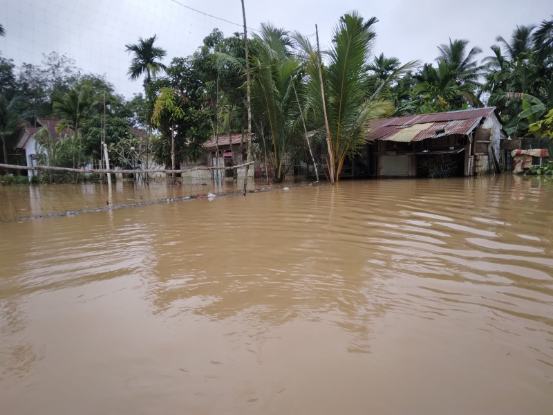 Diguyur Hujan Deras, Kota Jambi Dikepung Banjir