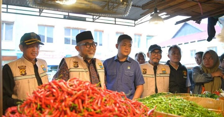 Ketua DPRD Jambi M Hafiz Minta Warga tidak Panik Buying Menjelang Ramadhan